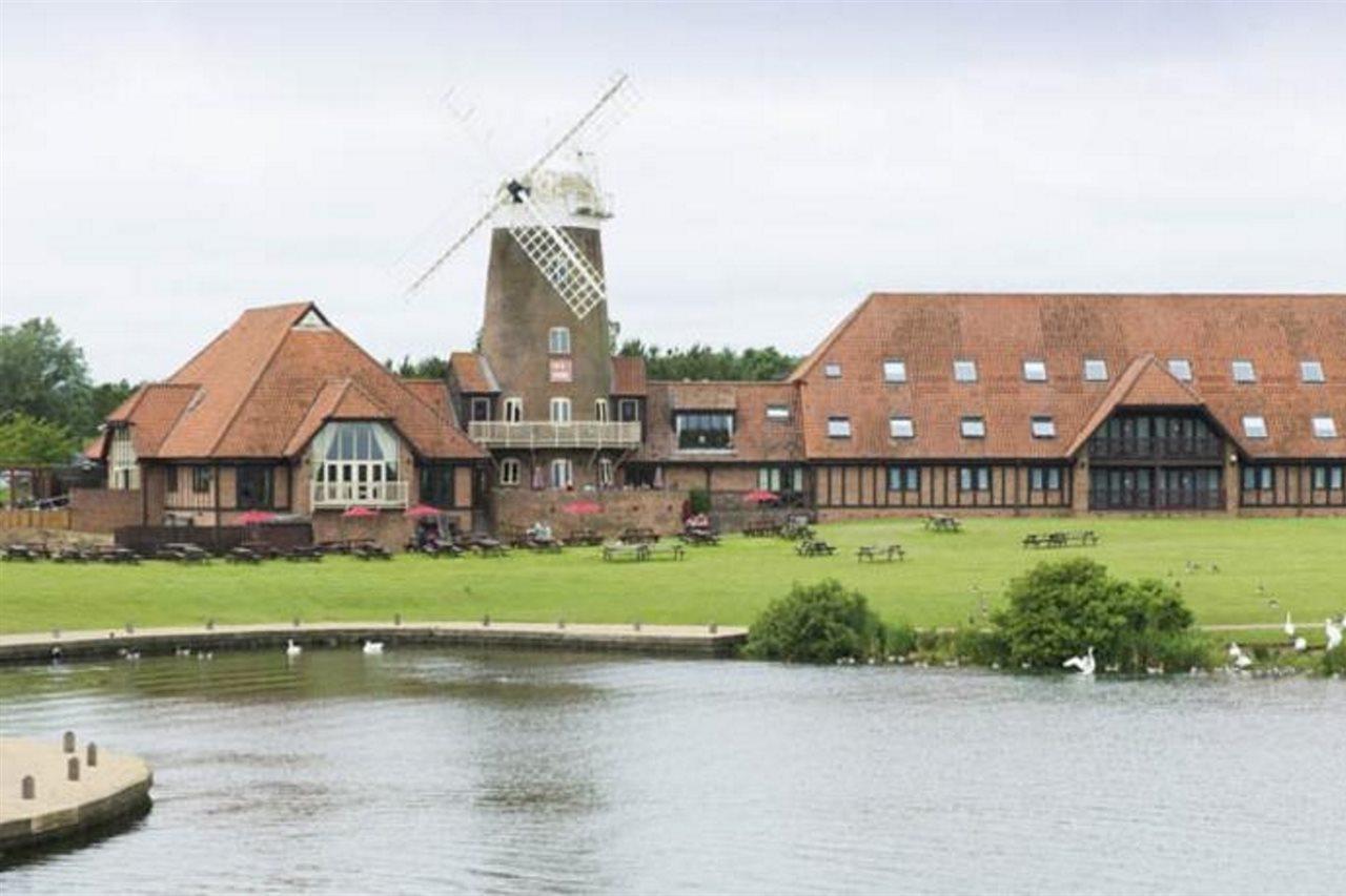 Premier Inn Milton Keynes South Bagian luar foto