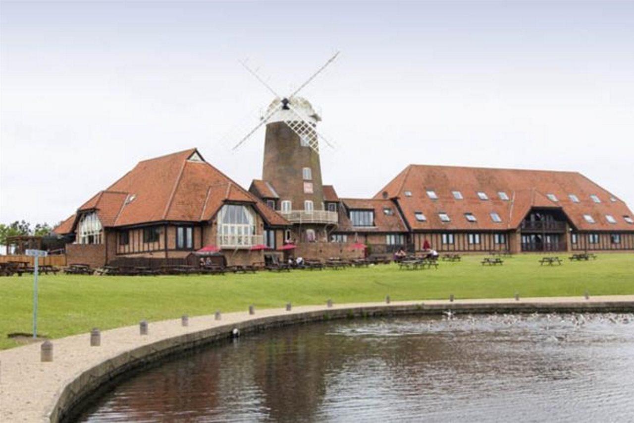 Premier Inn Milton Keynes South Bagian luar foto