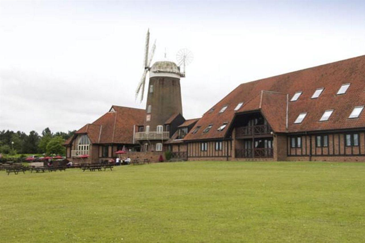 Premier Inn Milton Keynes South Bagian luar foto