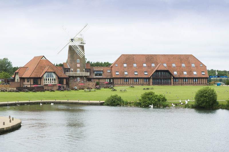Premier Inn Milton Keynes South Bagian luar foto